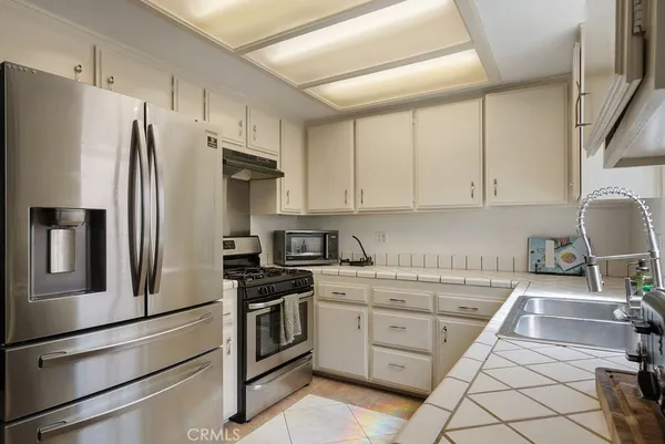 $1,295,000 | 304 South Minnesota Avenue, Glendora, CA 91741