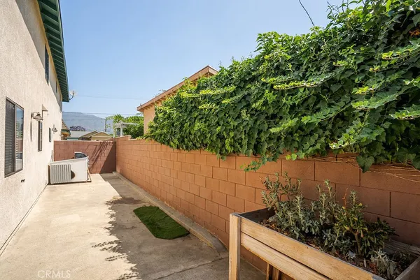 $1,295,000 | 304 South Minnesota Avenue, Glendora, CA 91741