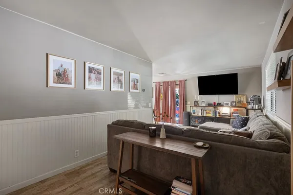 $1,295,000 | 304 South Minnesota Avenue, Glendora, CA 91741