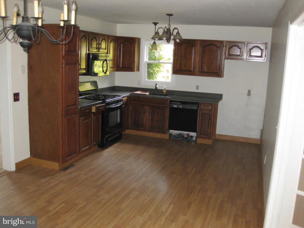 1804 Wilderness Road Lancaster, PA 17603 - Photo 5 of 19 Gallery Image 5