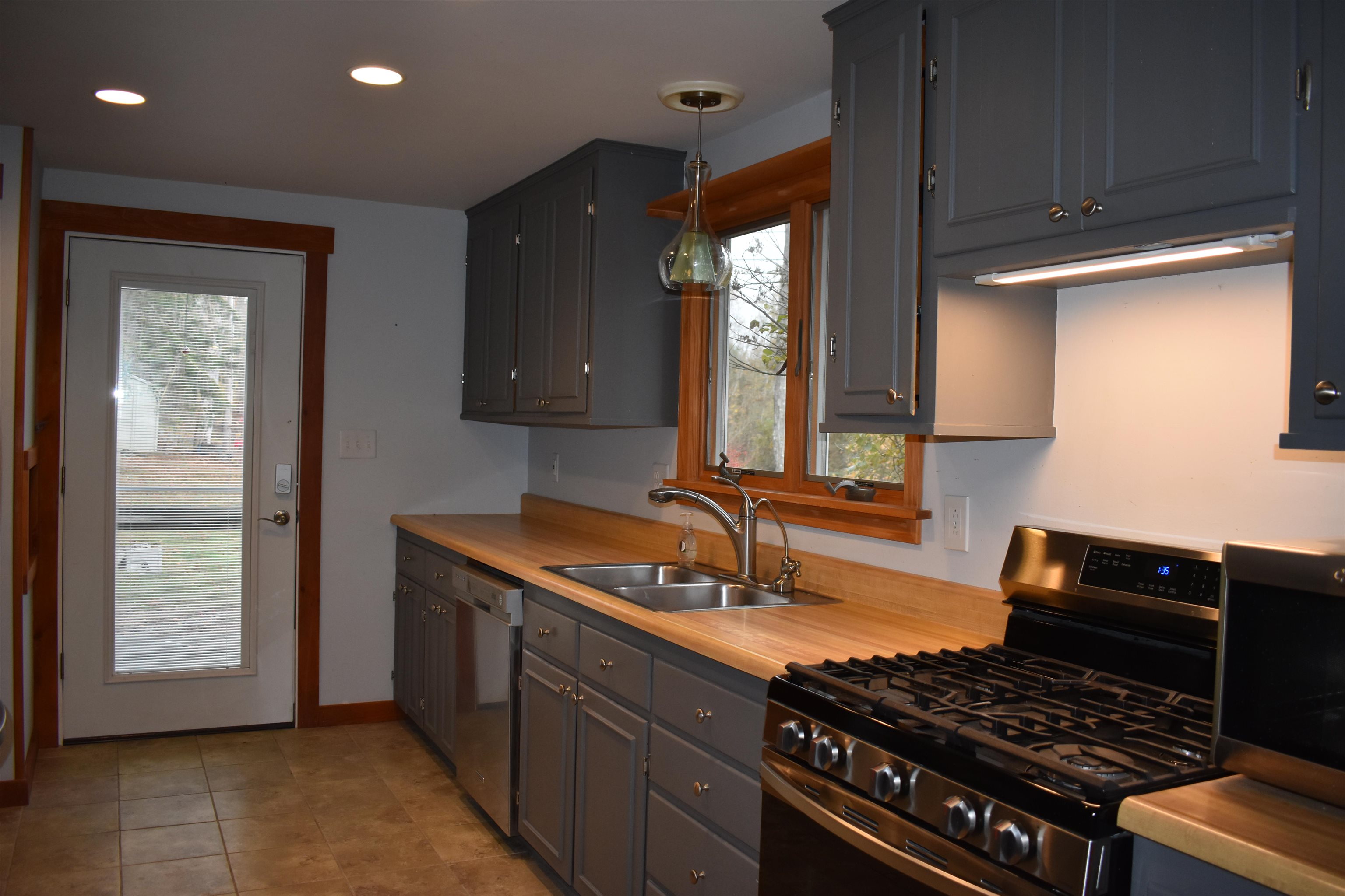 132 Stevens Road Canaan, NH 03741 - Photo 13 of 39