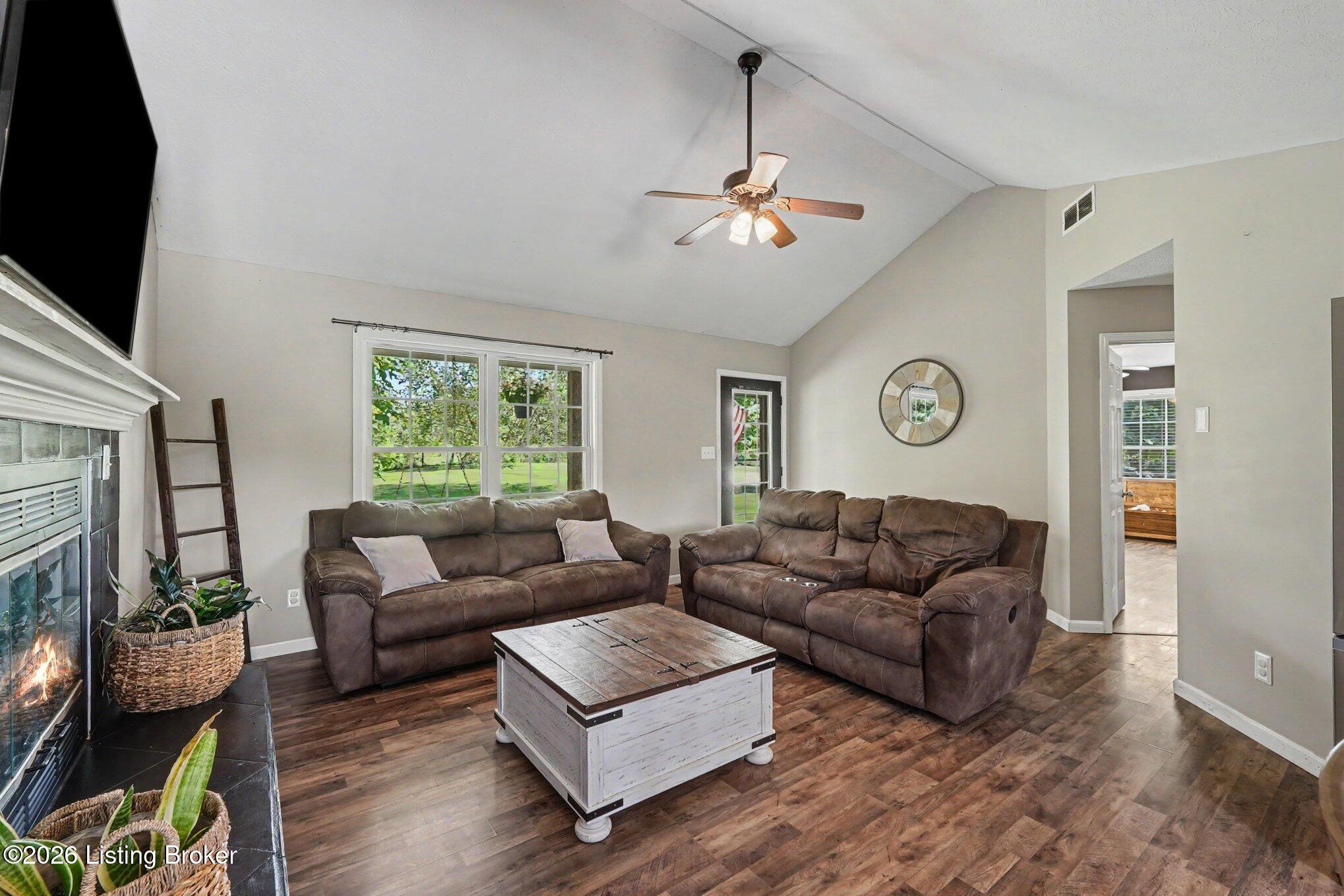 3455 Christianburg Road Bagdad, KY 40003 - Photo 5 of 38 Living Room