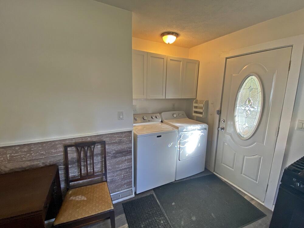 4106 19 Mile Road Barryton, MI 49305 - Photo 9 of 14 9. Laundry