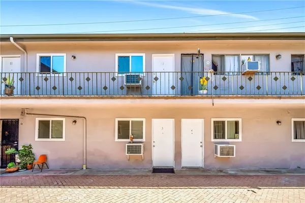 $1,800 | 6735 Elmer Avenue, Unit 12, North Hollywood, CA 91606