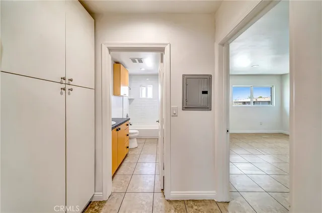 $1,800 | 6735 Elmer Avenue, Unit 12, North Hollywood, CA 91606