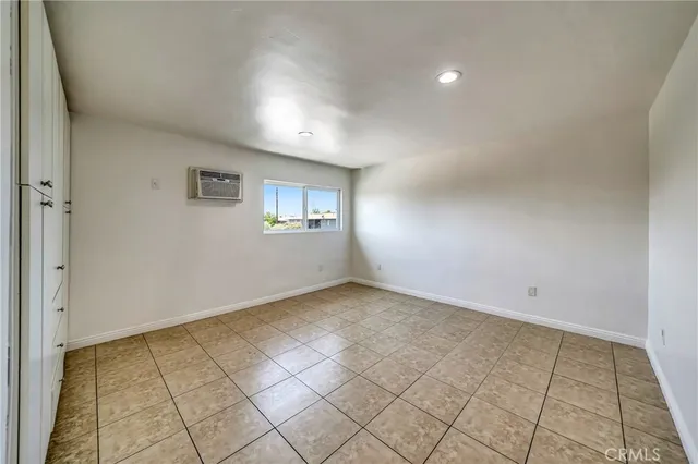 $1,800 | 6735 Elmer Avenue, Unit 12, North Hollywood, CA 91606