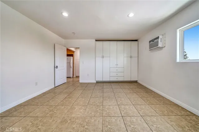 $1,800 | 6735 Elmer Avenue, Unit 12, North Hollywood, CA 91606