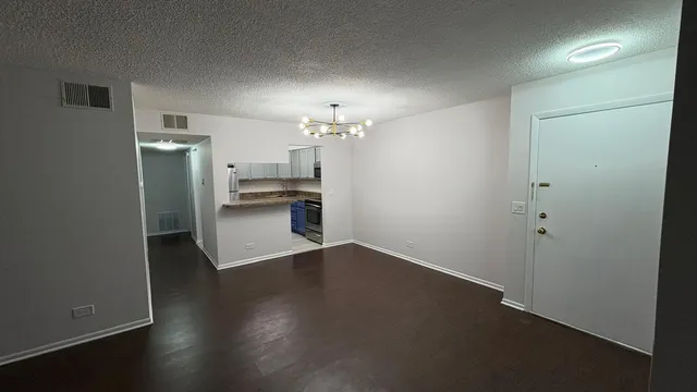 $1,849 | 1125 Pleasant Run Drive, Unit 806, Wheeling, IL 60090