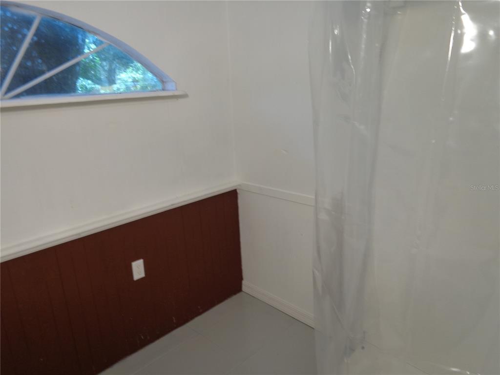 2878 Northeast 161st Street Citra, FL 32113 - Photo 21 of 38 a view of an empty room
