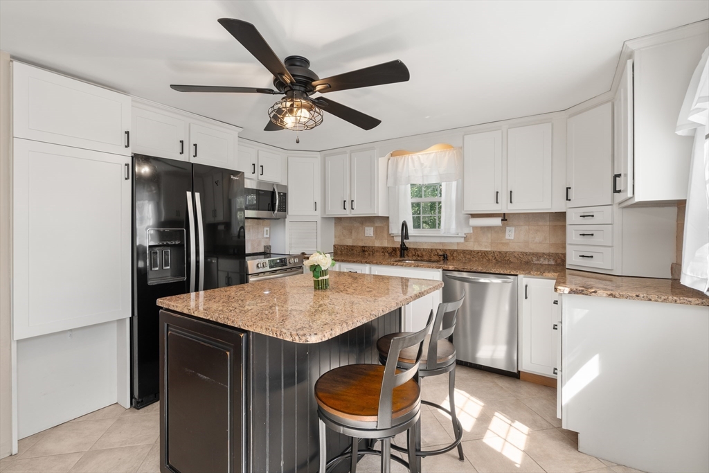 282 Cushman Road Rochester, MA 02770 - Photo 10 of 36