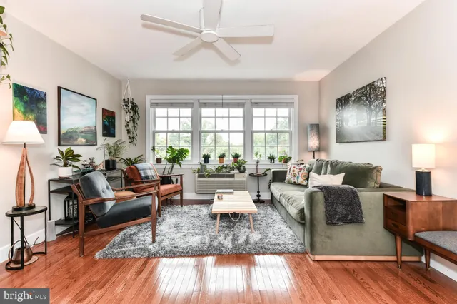 $2,400 | 1808 West Abingdon Drive, Unit 302, Alexandria, VA 22314