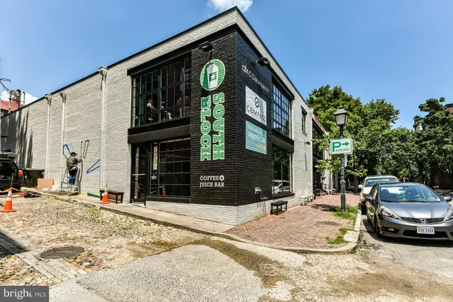 $2,400 | 1808 West Abingdon Drive, Unit 302, Alexandria, VA 22314