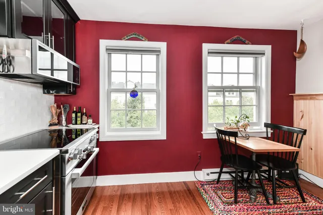 $2,400 | 1808 West Abingdon Drive, Unit 302, Alexandria, VA 22314