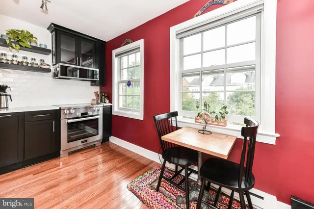 $2,400 | 1808 West Abingdon Drive, Unit 302, Alexandria, VA 22314