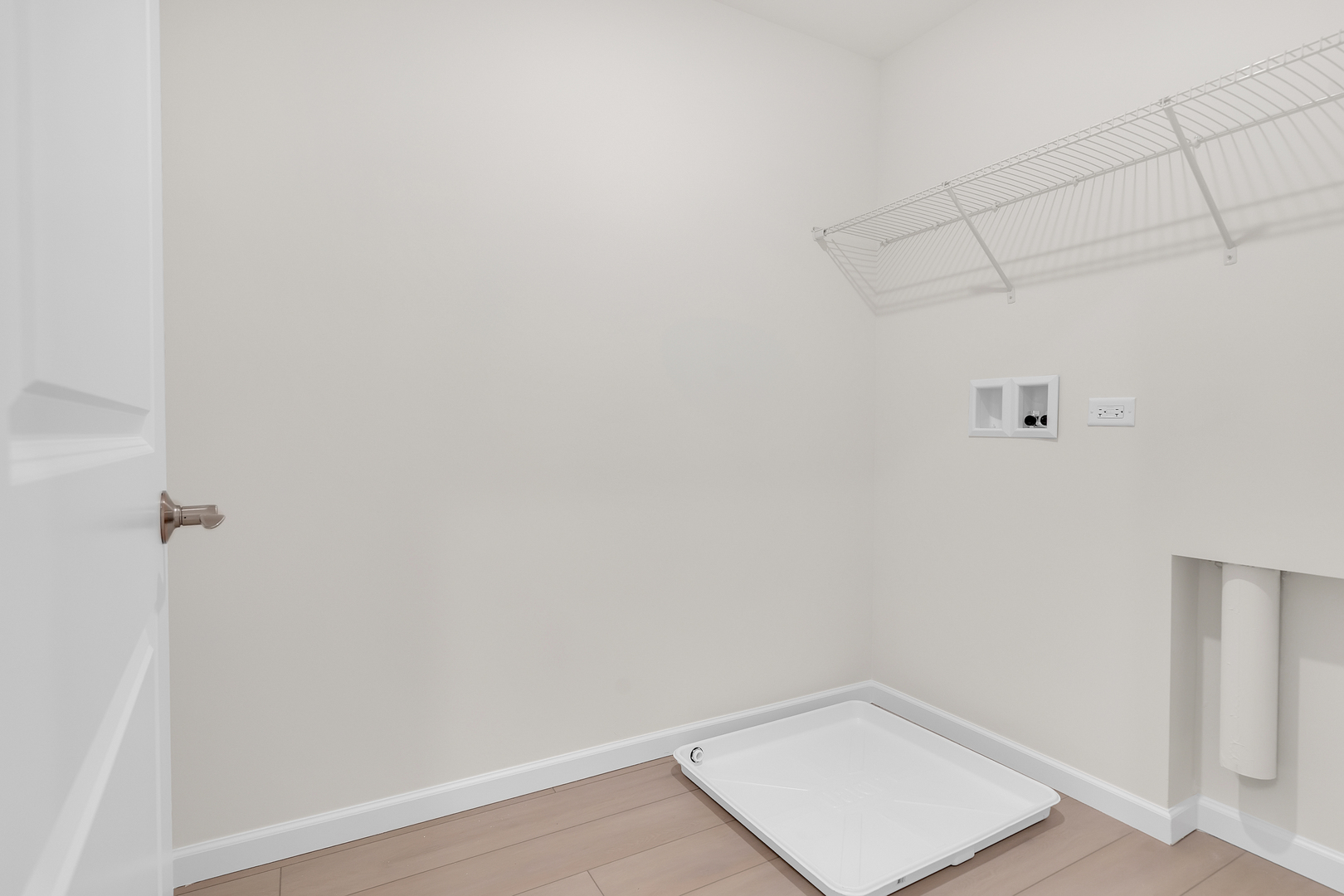 668 Switchgrass Way Bolingbrook, IL 60490 - Photo 18 of 21 a view of a room