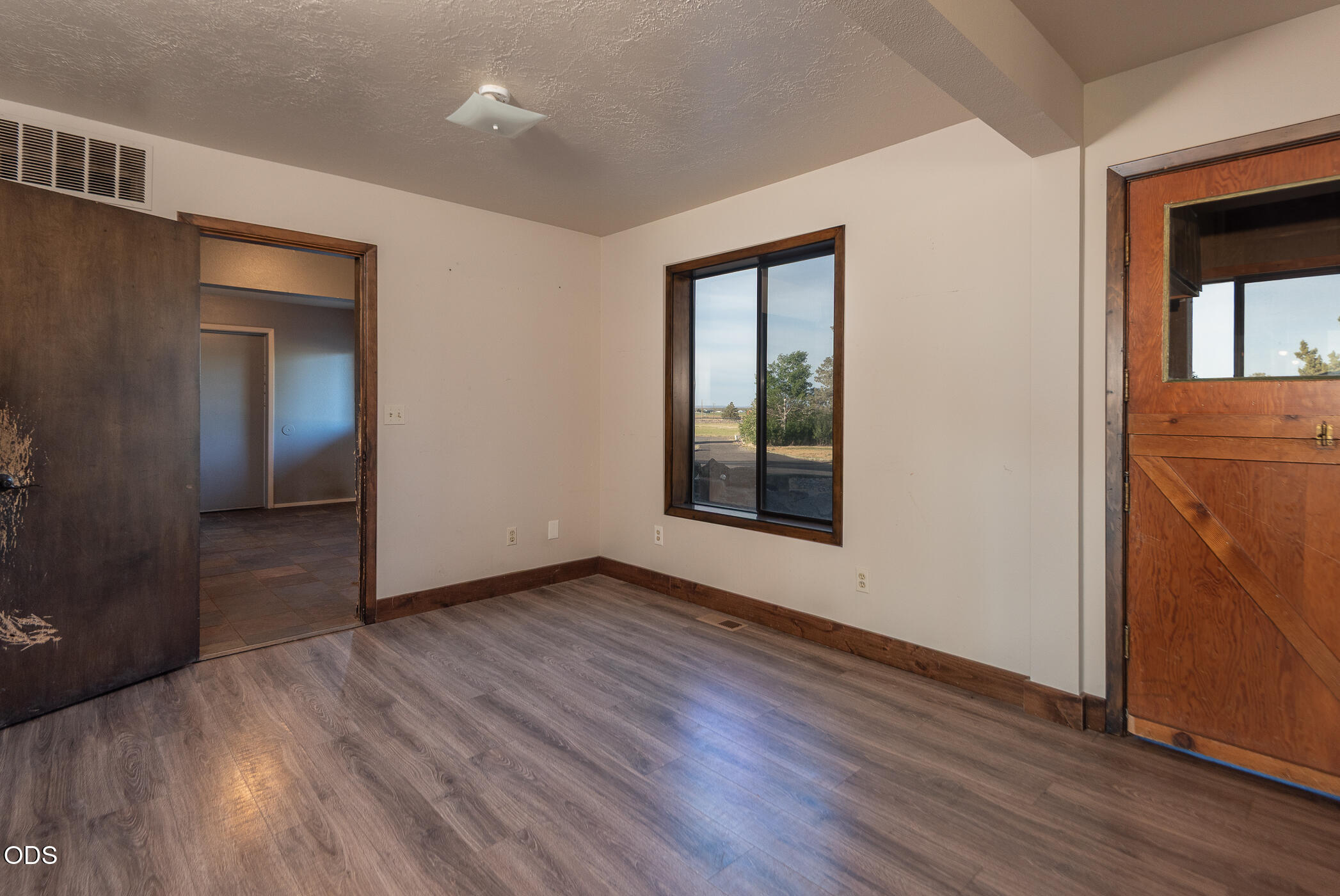 26275 Willard Road Bend, OR 97701 - Photo 5 of 68