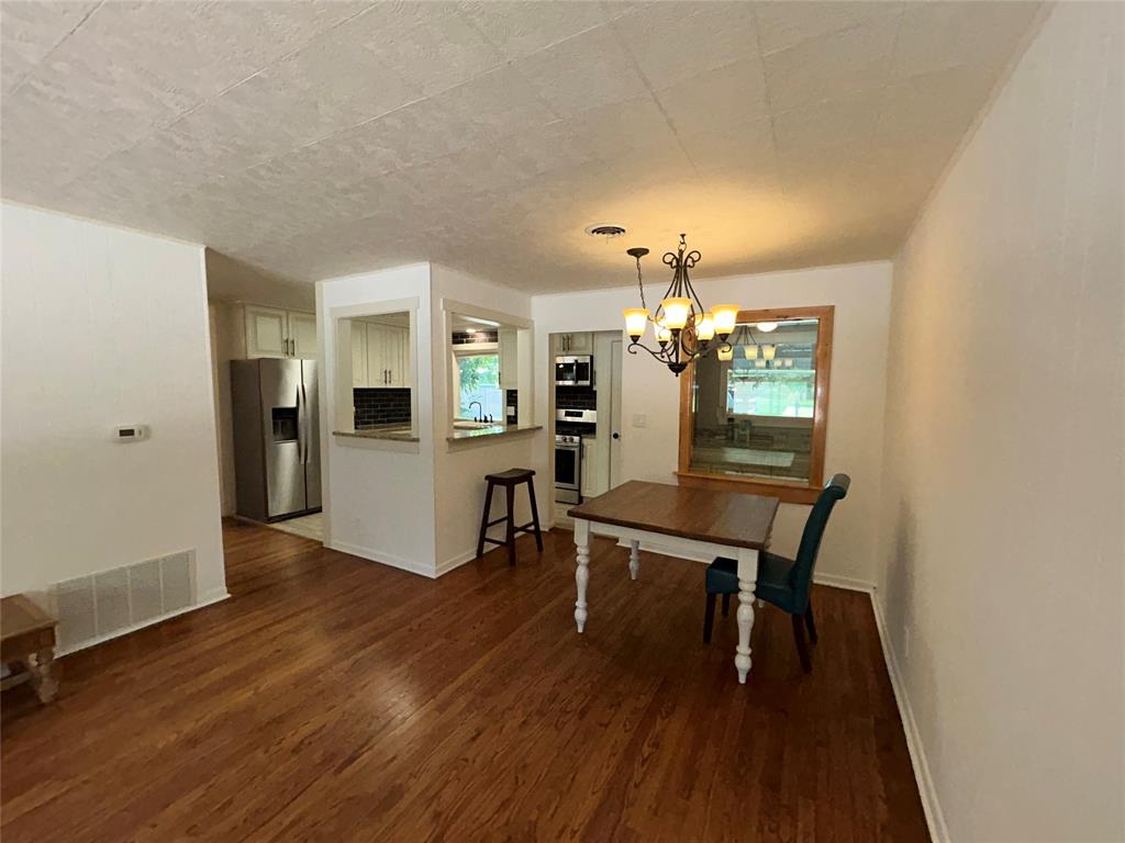 908 Fairview Street Graham, TX 76450 - Photo 7 of 30