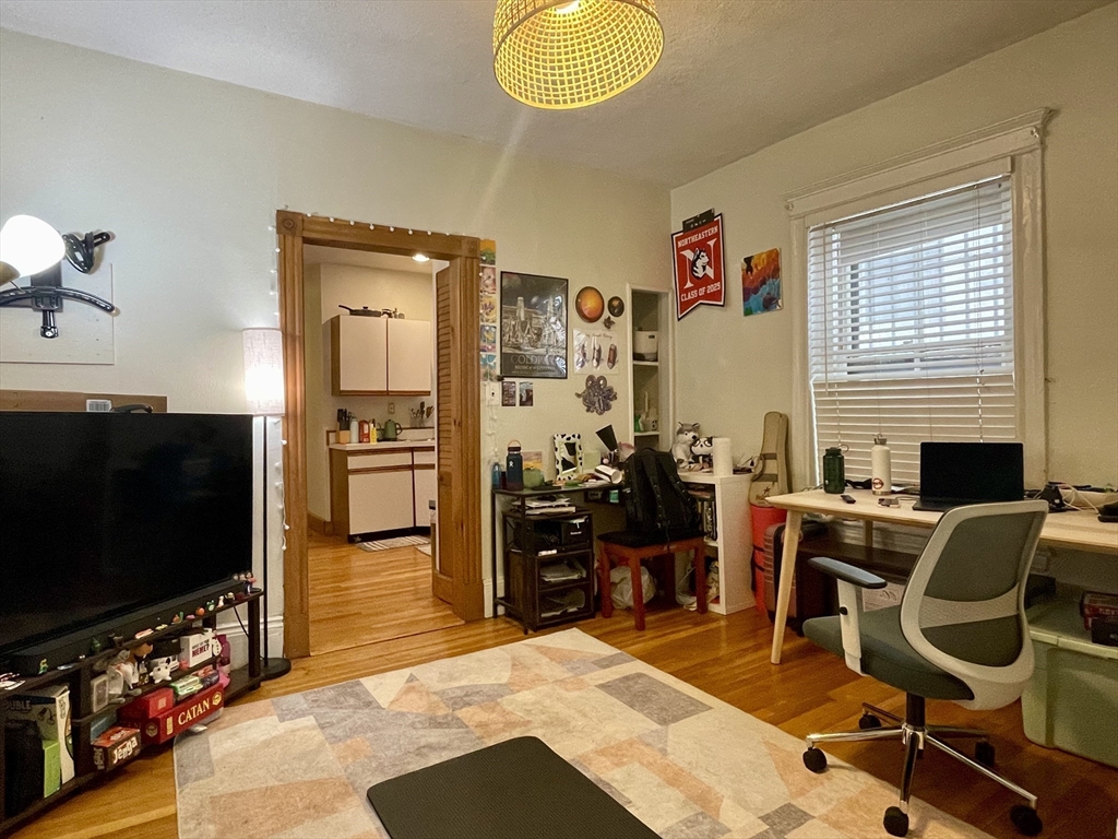 74 Phillips Street, Unit 2 Boston, MA 02114 - Photo 4 of 11