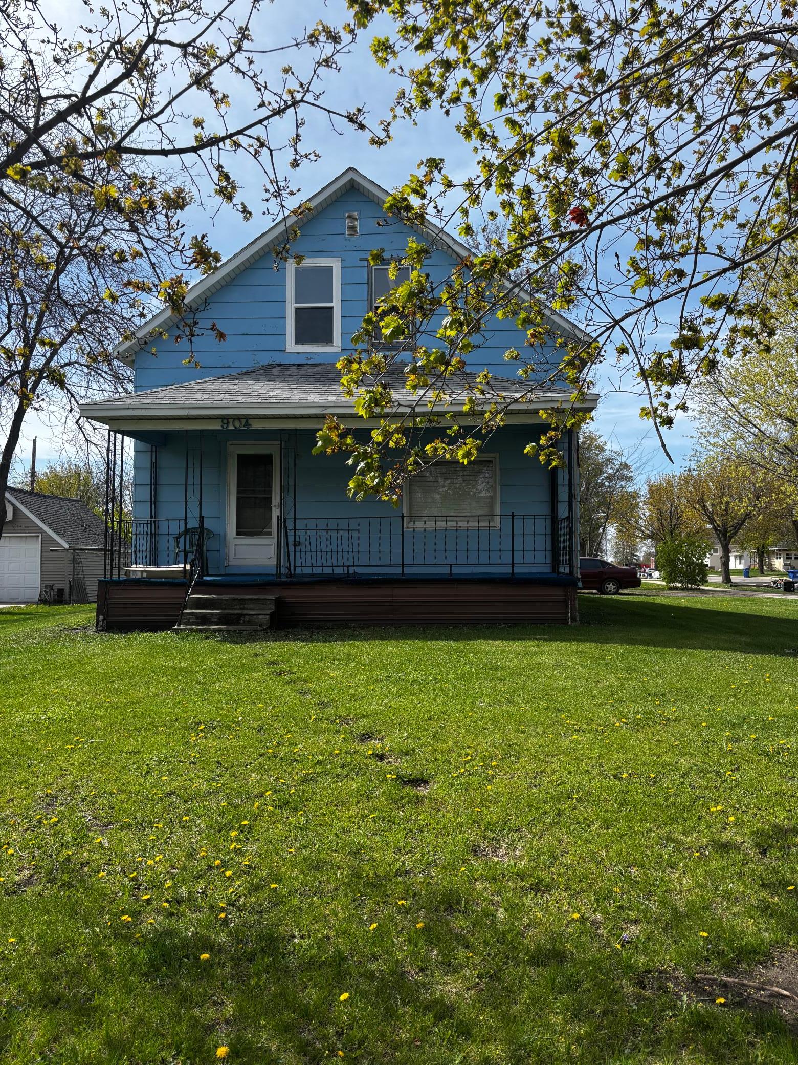 904 4th Street Southeast Pipestone, MN 56164 - Photo 2 of 3