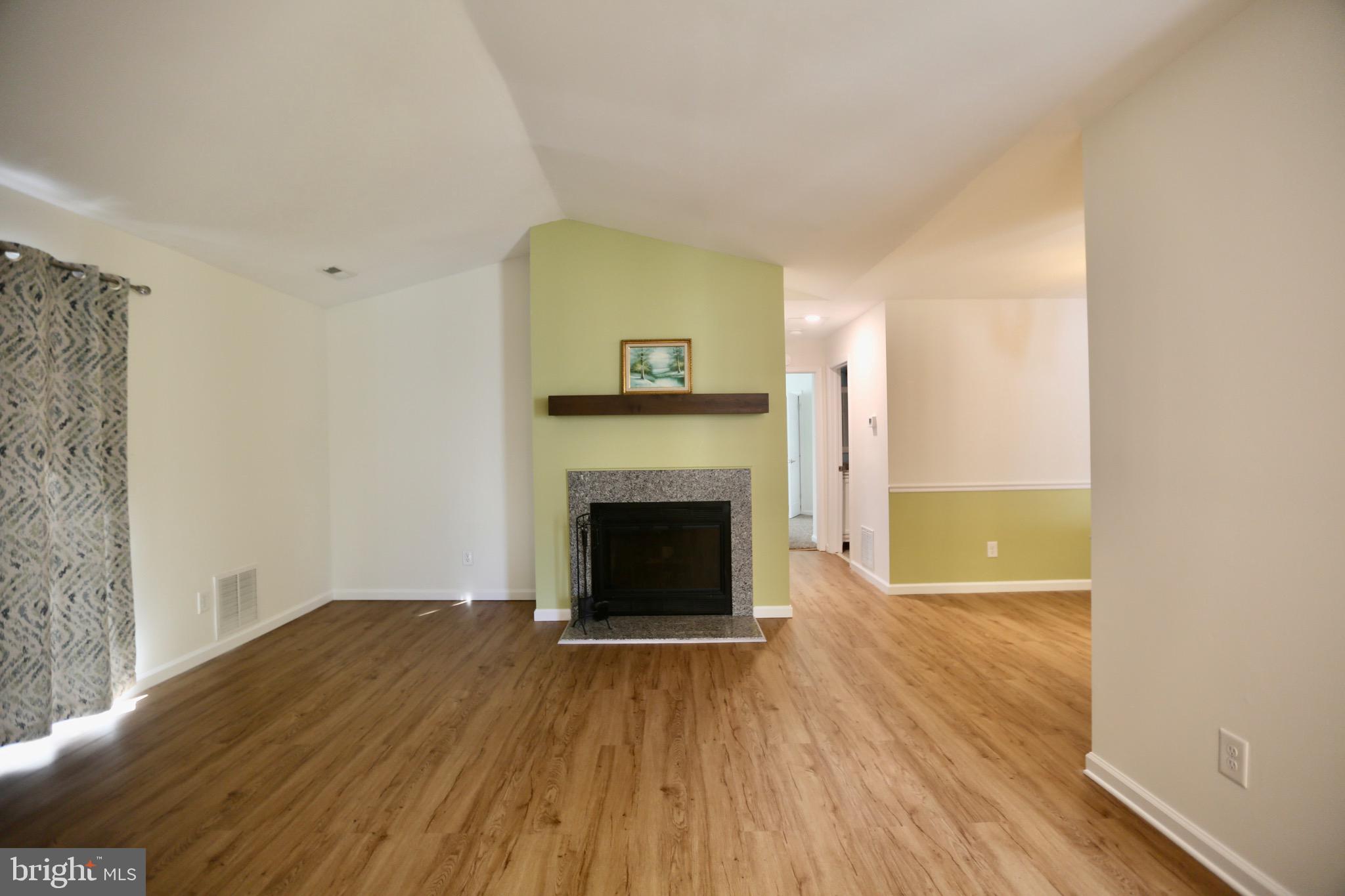 442 Atlanta Court Sewell, NJ 08080 - Photo 2 of 15 Living Room