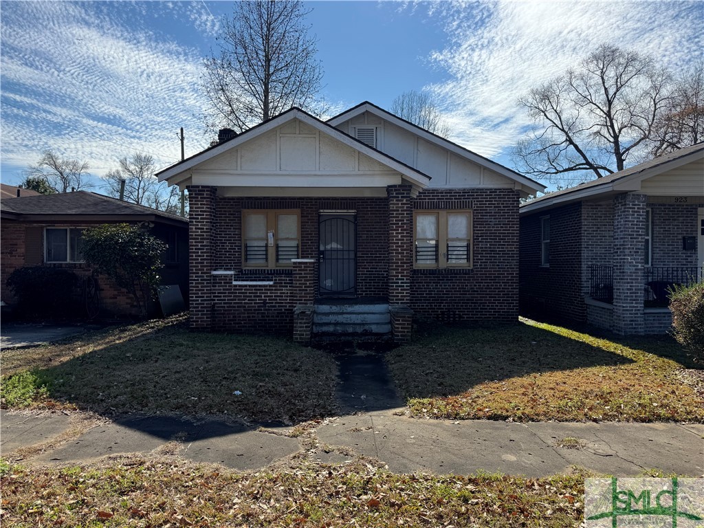 921 West 46th Street Savannah, GA 31405 - Photo 1 of 10