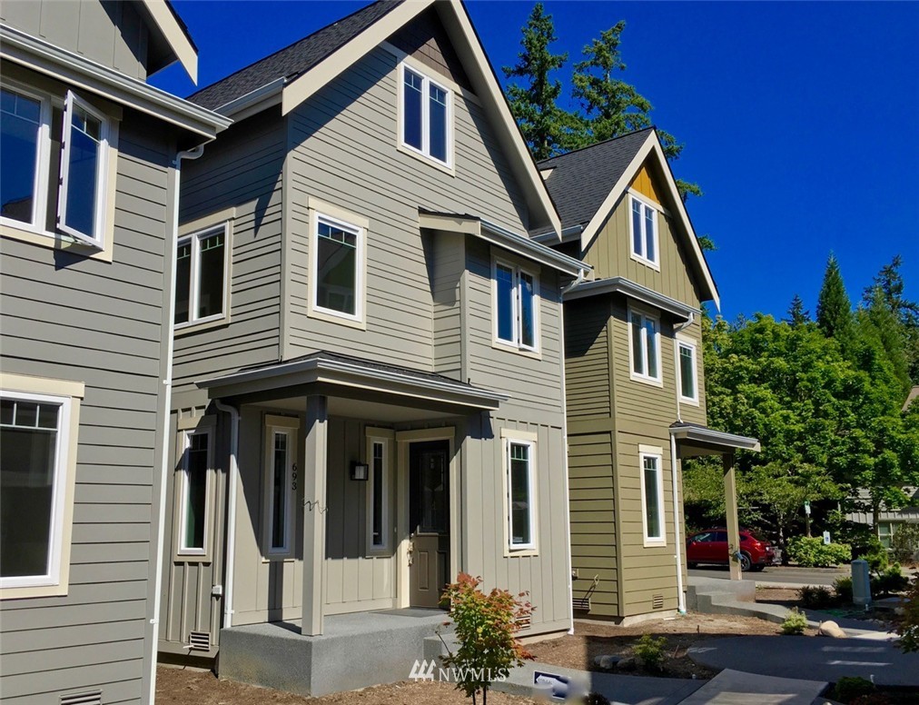 693 Wintersweet Road Northeast Bainbridge Island, WA 98110 - Photo 2 of 21 Gallery Image 2