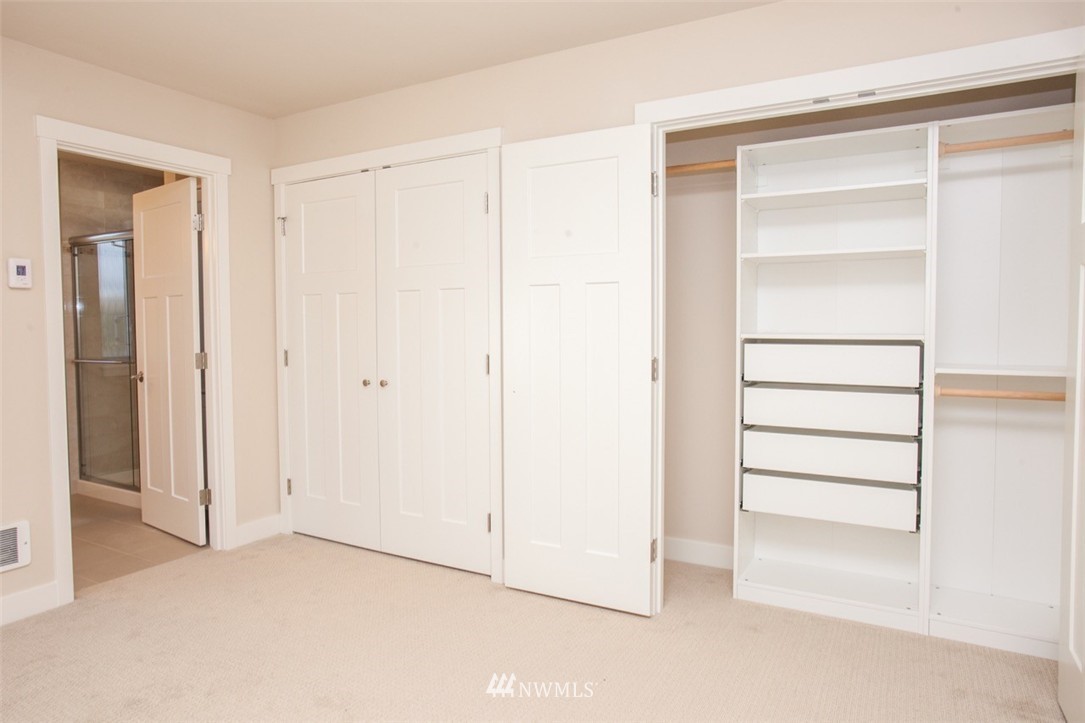 693 Wintersweet Road Northeast Bainbridge Island, WA 98110 - Photo 15 of 21 Gallery Image 15
