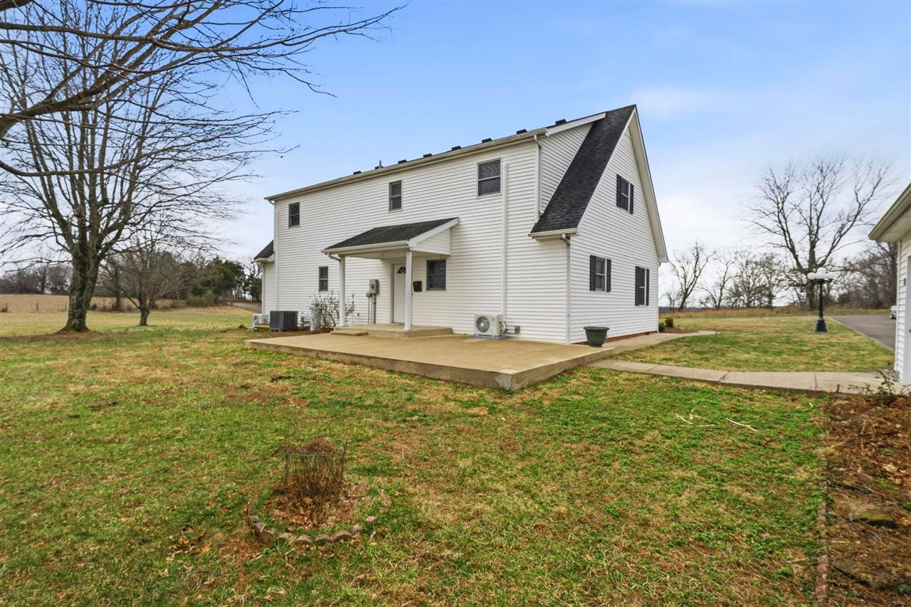 820 Wayne Watt Road Bowling Green, KY 42101 - Photo 6 of 32 Gallery Image 6