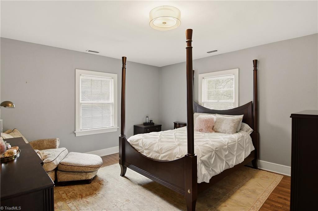1943 Robinhood Road Winston-Salem, NC 27104 - Photo 18 of 43 Primary bedroom