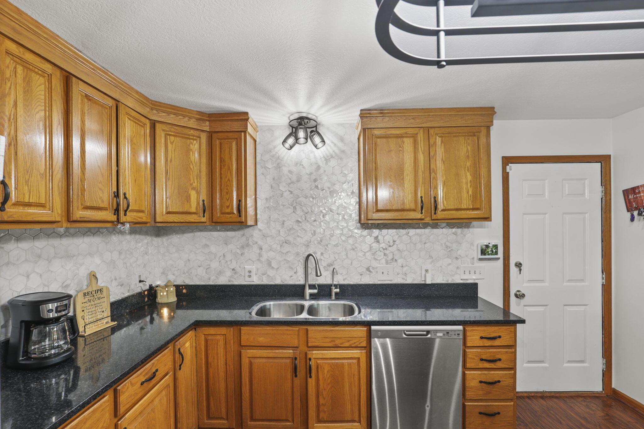 645 Refugee Road Southeast Hebron, OH 43025 - Photo 21 of 78 20-web-or-mls-0N4A0731