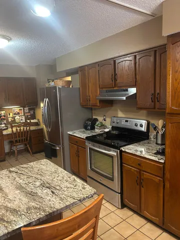 $320,000 | 2112 8th Street Southwest, Willmar, MN 56201