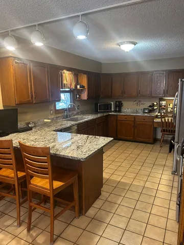 $320,000 | 2112 8th Street Southwest, Willmar, MN 56201