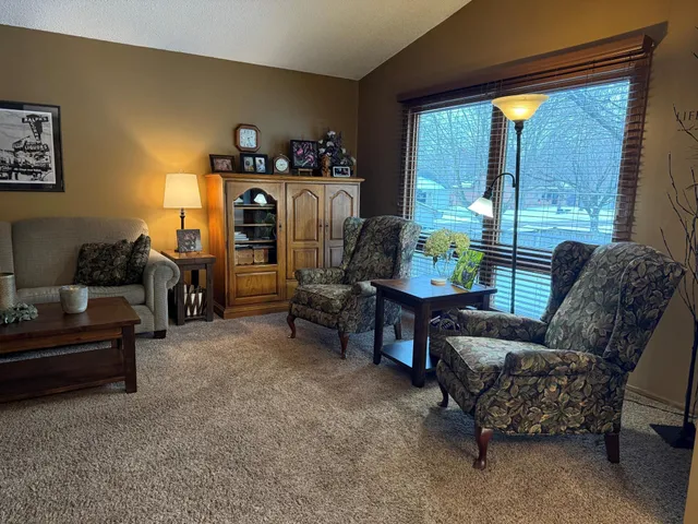$320,000 | 2112 8th Street Southwest, Willmar, MN 56201