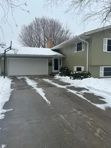 $320,000 | 2112 8th Street Southwest, Willmar, MN 56201