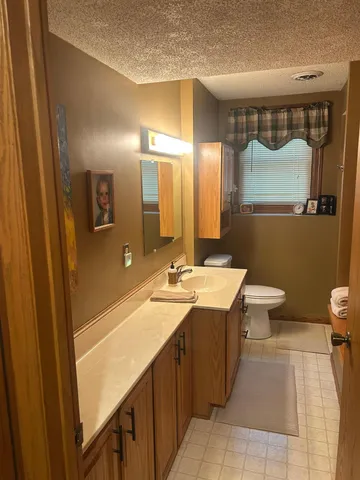 $320,000 | 2112 8th Street Southwest, Willmar, MN 56201