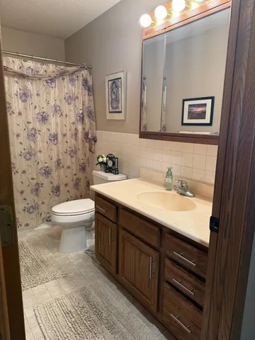 $320,000 | 2112 8th Street Southwest, Willmar, MN 56201