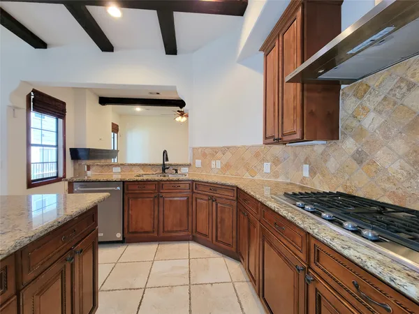 $2,595 | 1801 West 24th Street, Houston, TX 77008