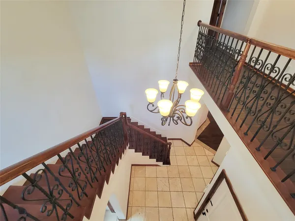 $2,595 | 1801 West 24th Street, Houston, TX 77008