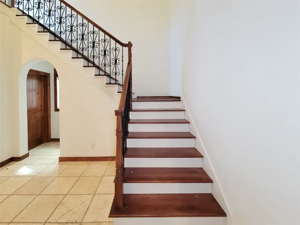 $2,595 | 1801 West 24th Street, Houston, TX 77008