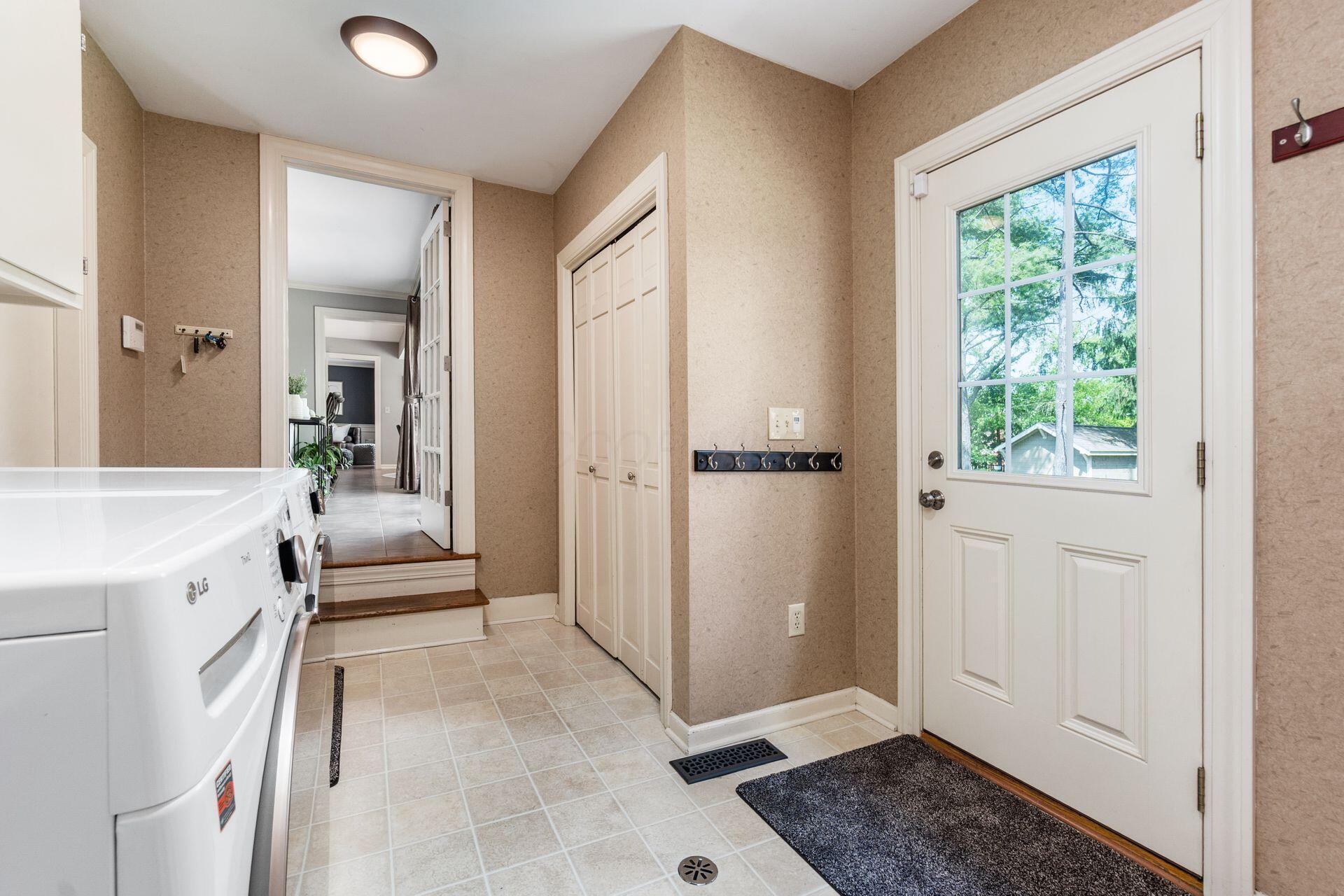 7594 Norham Road Columbus, OH 43235 - Photo 32 of 79 038_5f1e4ab_i 7594 Norham 154