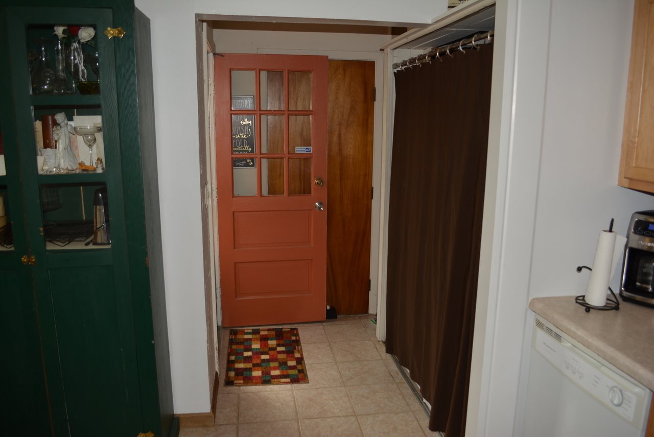 1705 South York Road Yorktown, IN 47396 - Photo 11 of 27 Gallery Image 11