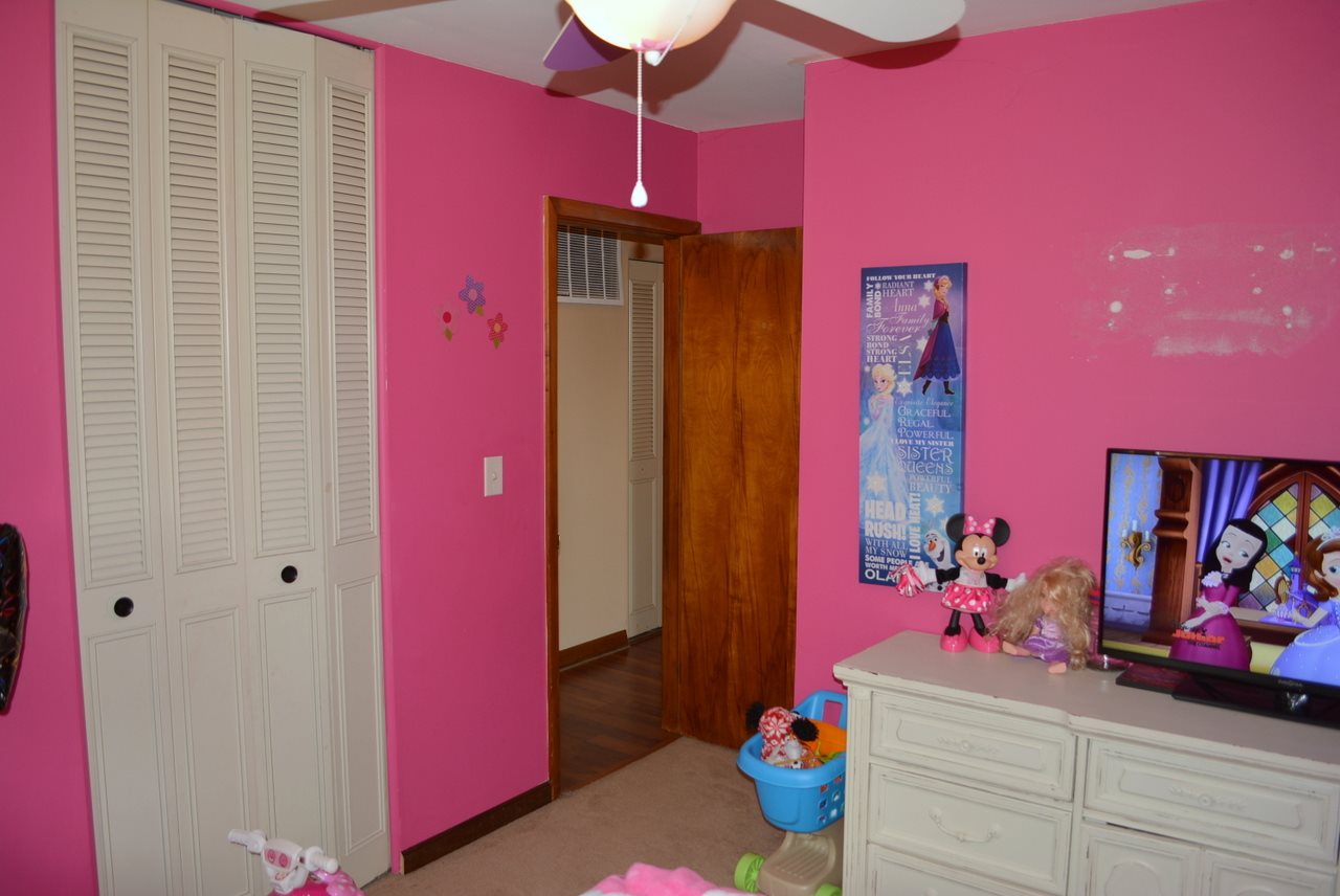 1705 South York Road Yorktown, IN 47396 - Photo 16 of 27 Gallery Image 16