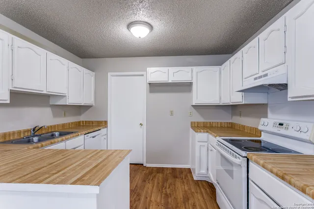 $1,495 | 2803 Fred Haise Drive, Kirby, TX 78219