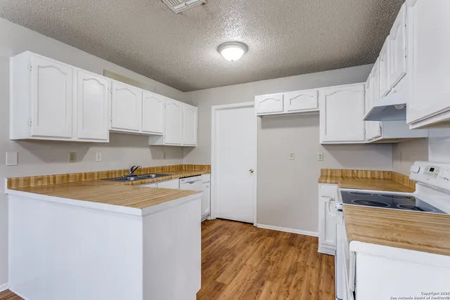 $1,495 | 2803 Fred Haise Drive, Kirby, TX 78219