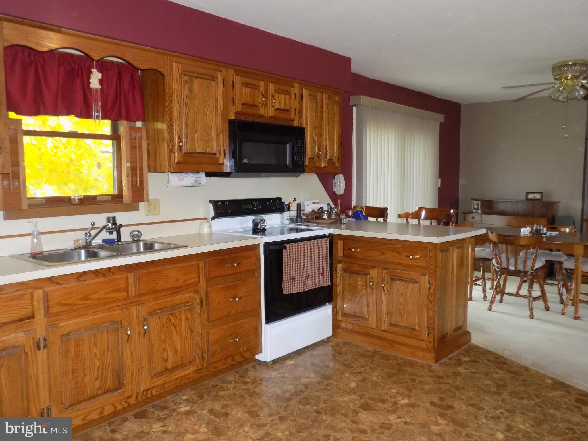 35 Filbert Street Hanover, PA 17331 - Photo 5 of 18 Gallery Image 5