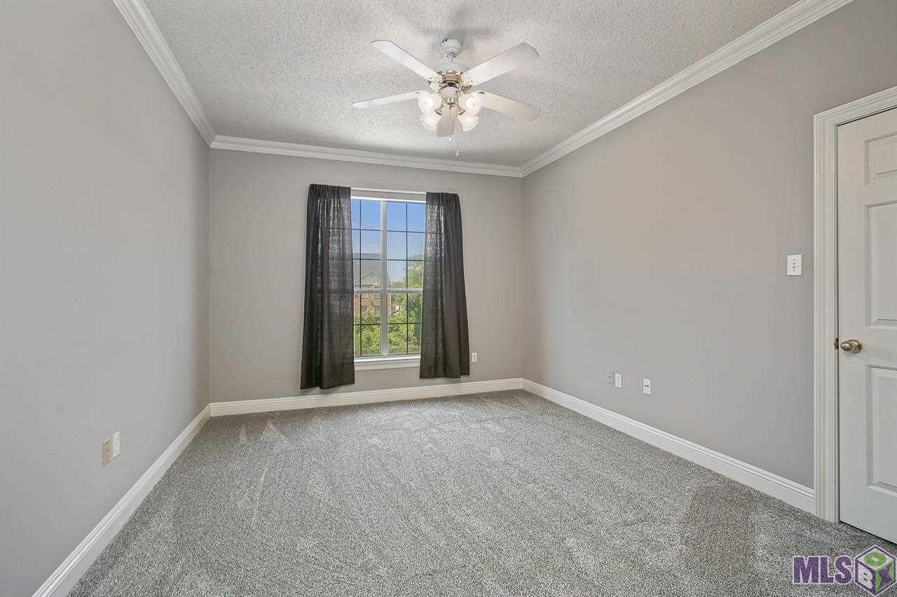 4464 Highland Road, Unit 807 Baton Rouge, LA 70808 - Photo 11 of 25 Bedroom One