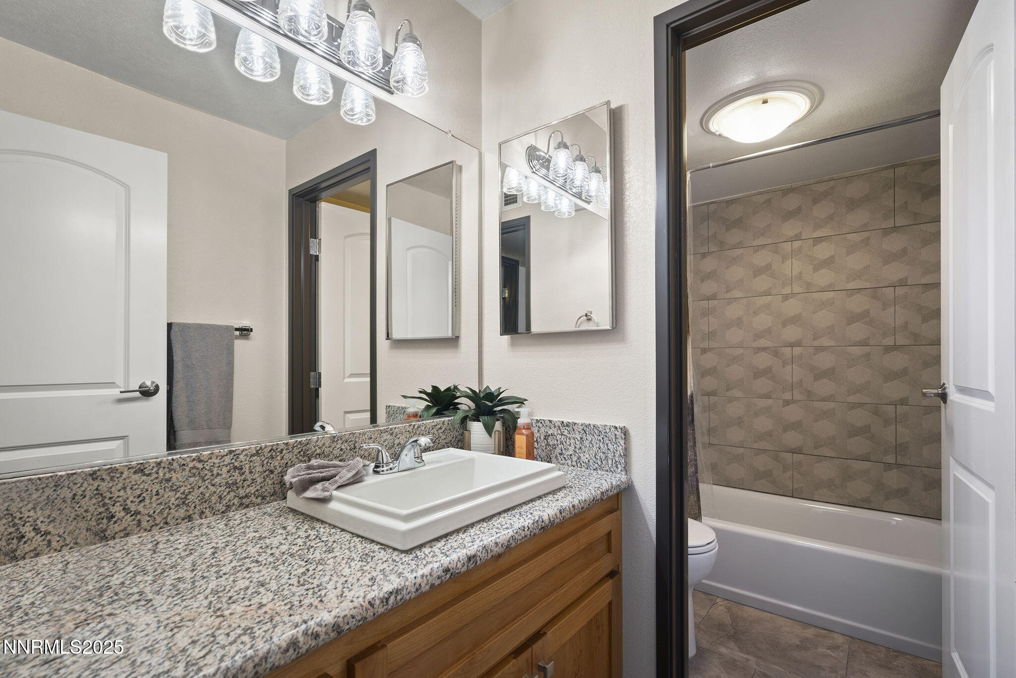 27 Vista Rafael Parkway Reno, NV 89503 - Photo 16 of 20 16-web-or-mls-_DSC0241