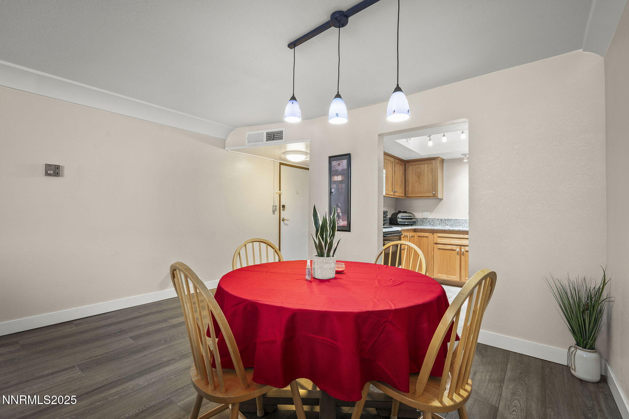 27 Vista Rafael Parkway Reno, NV 89503 - Photo 9 of 20 9-web-or-mls-_DSC0215
