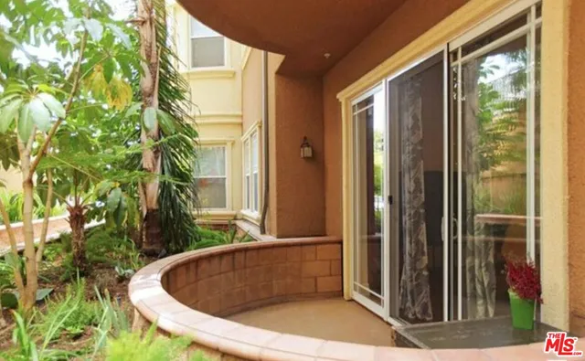 $3,200 | 917 South New Hampshire Avenue, Unit 102, Los Angeles, CA 90006