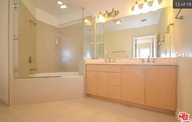 $3,200 | 917 South New Hampshire Avenue, Unit 102, Los Angeles, CA 90006